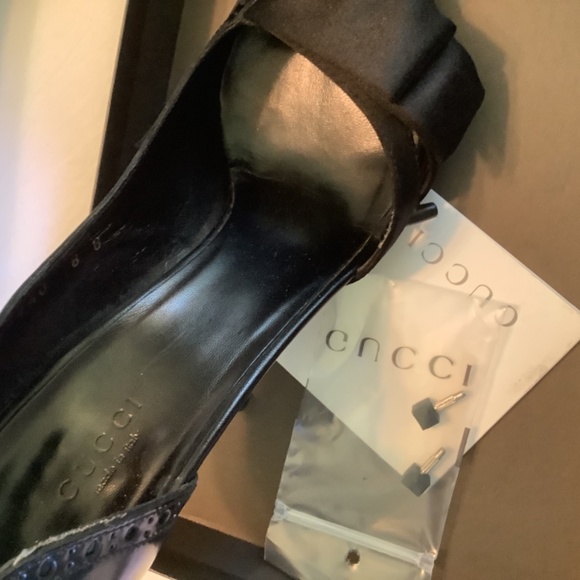Black Gucci Stiletto pump - Picture 3 of 6